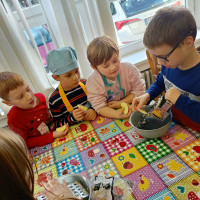 /album/fotogaleria-kruzok-kucharik-pecieme-strudlu/3-jpg146/