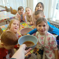 /album/fotogaleria-kruzok-kucharik-pecieme-strudlu/10-jpg54/